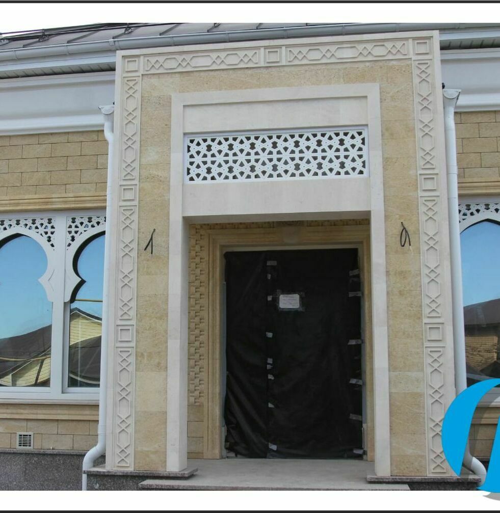 Декоративное оформление входной группы мечети