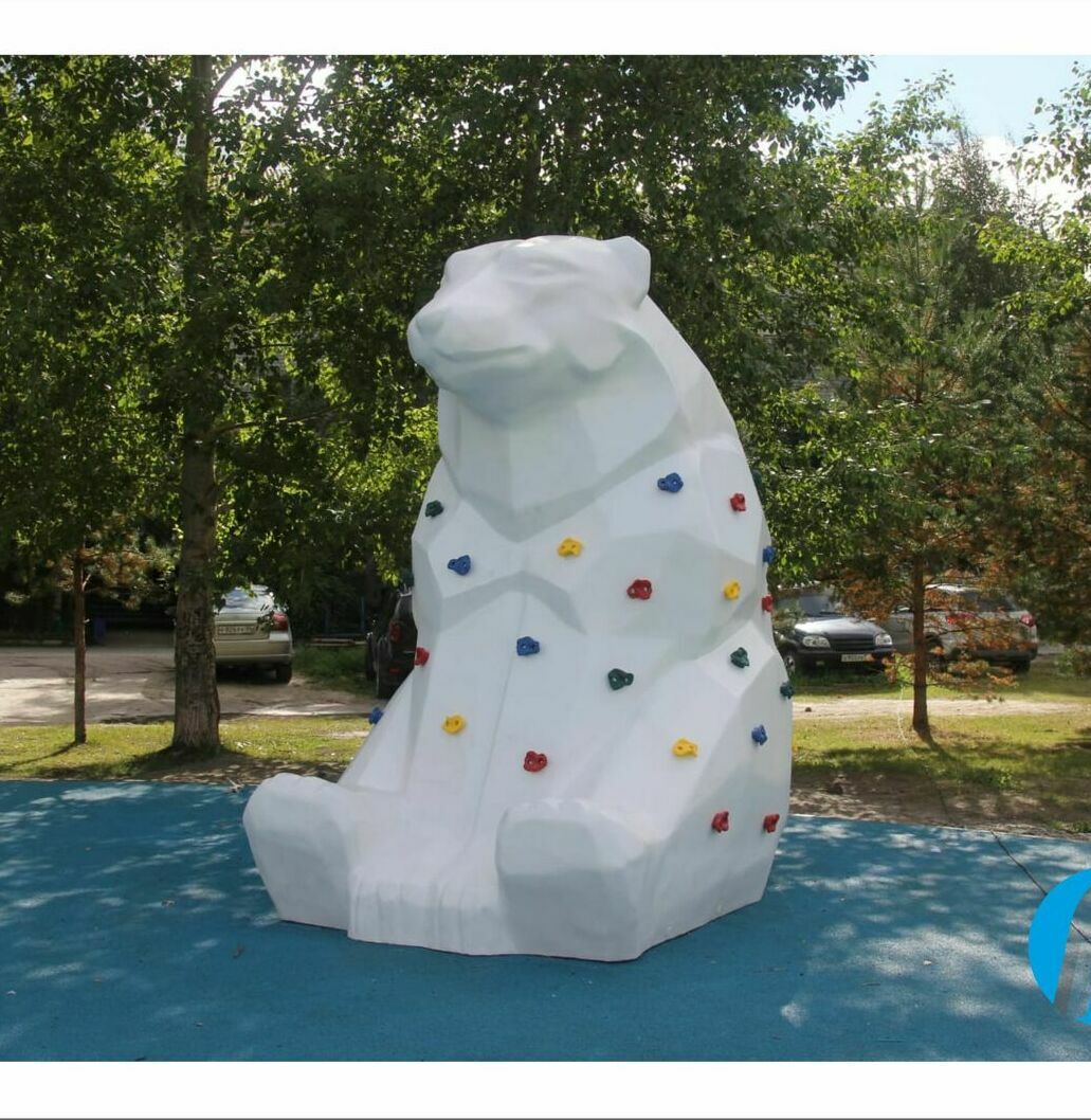 Медведь-скалодром с элементами для лазания