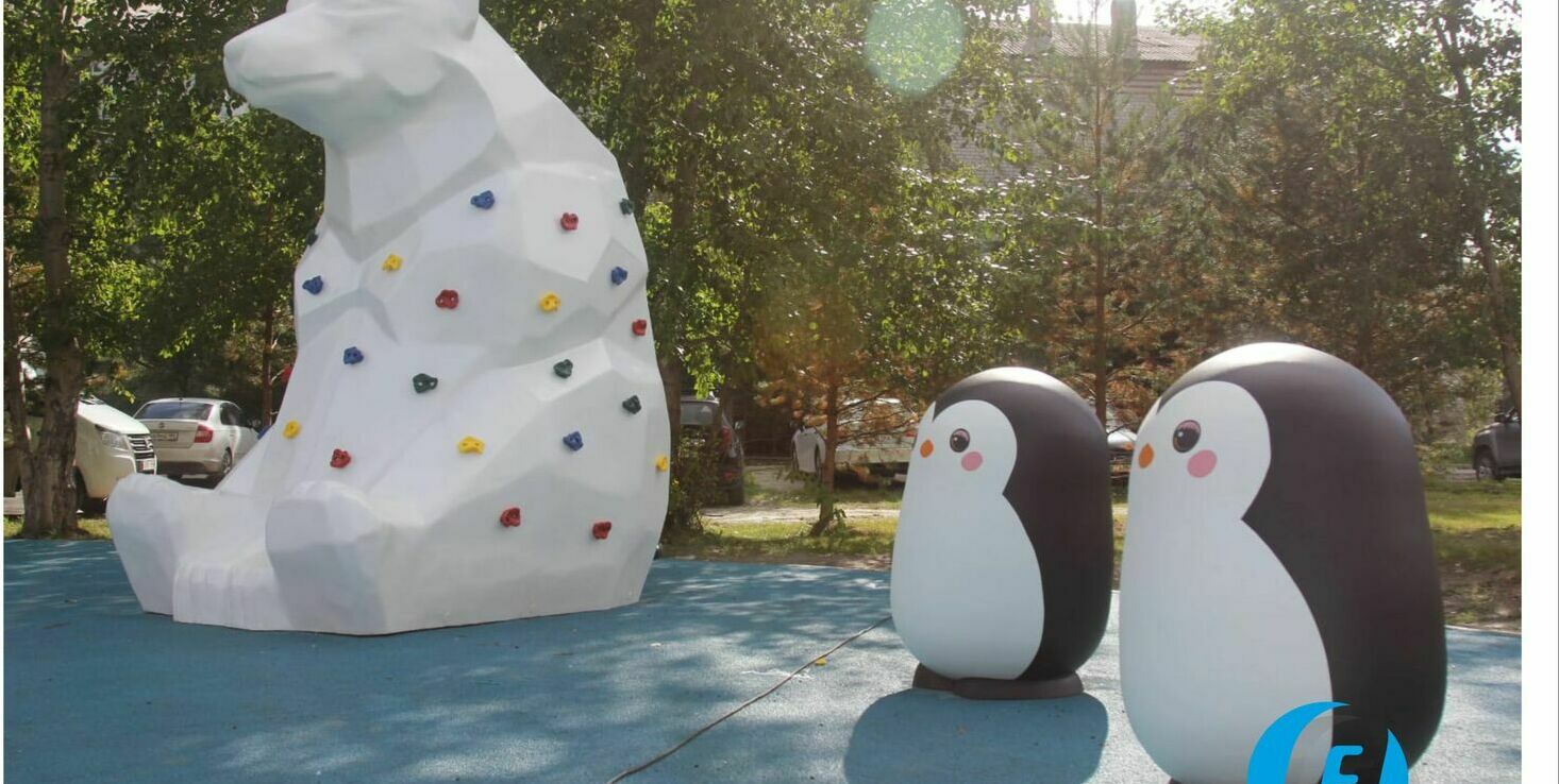 Композиция из медведя и пингвинов для детской площадки