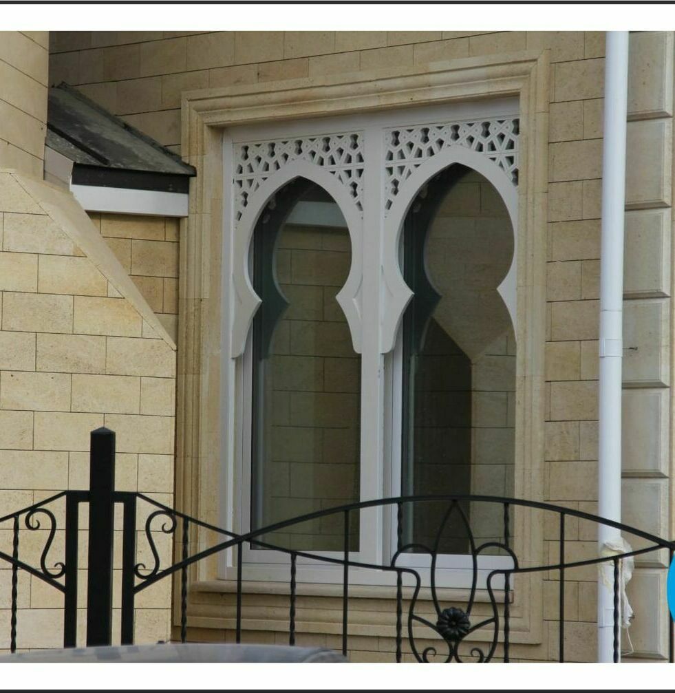 Двойная система решеток с каллиграфическим орнаментом