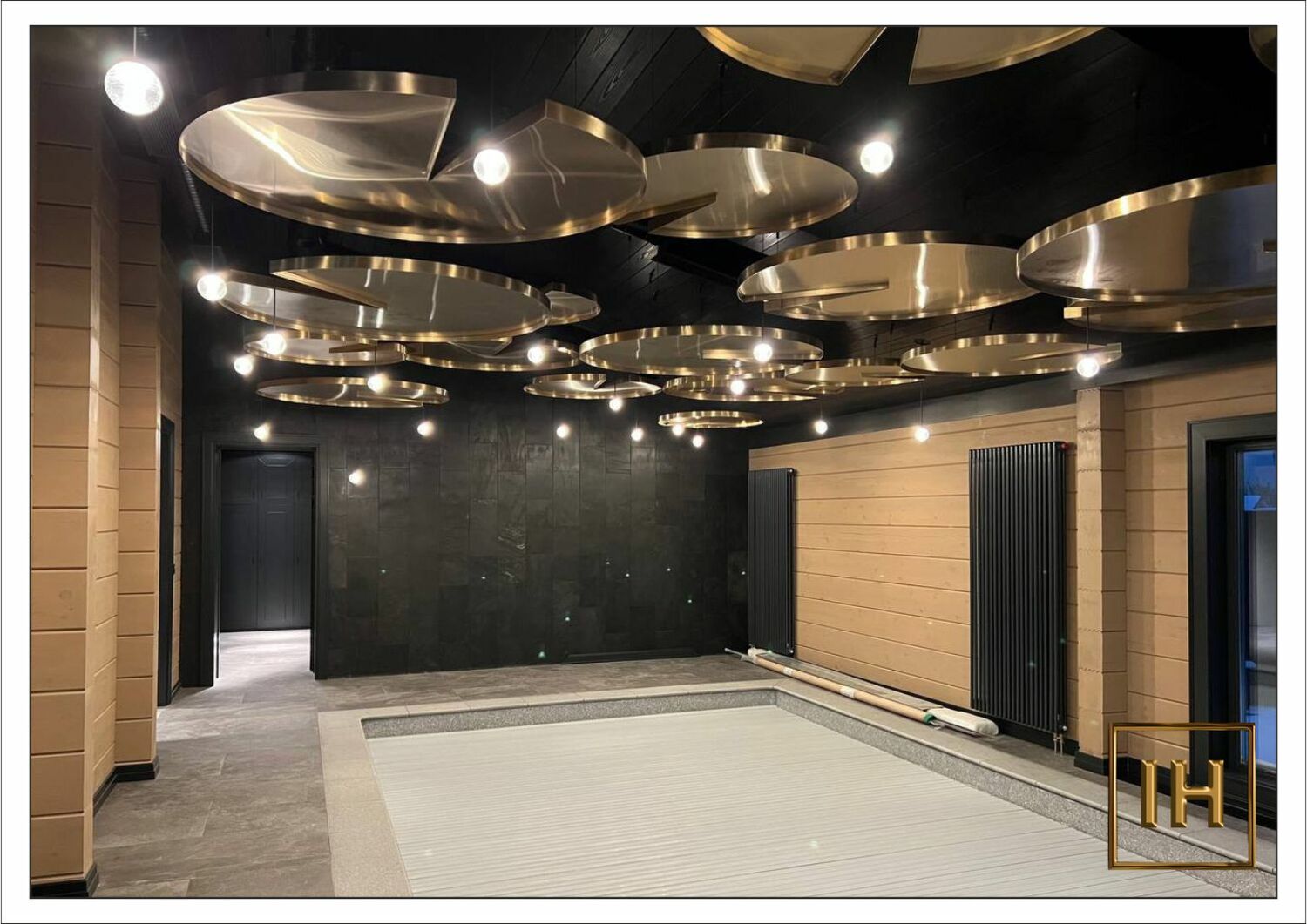 Золотые кувшинки для бассейна Декоративные кувшинки для бассейна из нержавеющей стали с покрытием нитрид титана, диаметры 950-1250 мм.