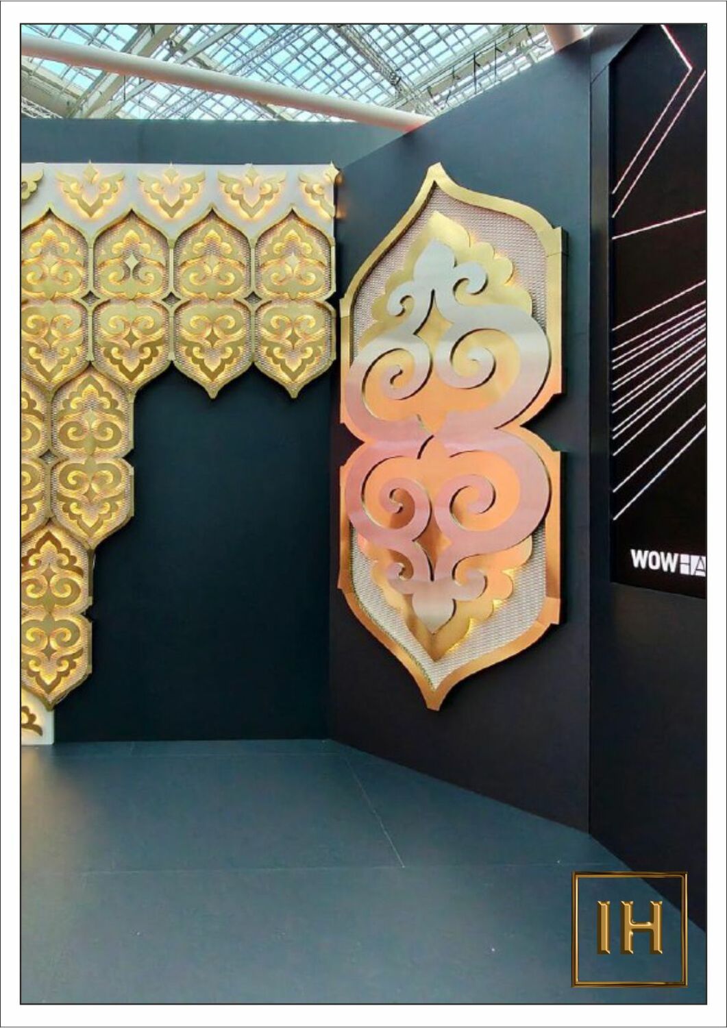 Орнамент с TiN-покрытием для Зодчества Объемный металлический орнамент с покрытием нитрид титана для выставки Зодчество в Москве