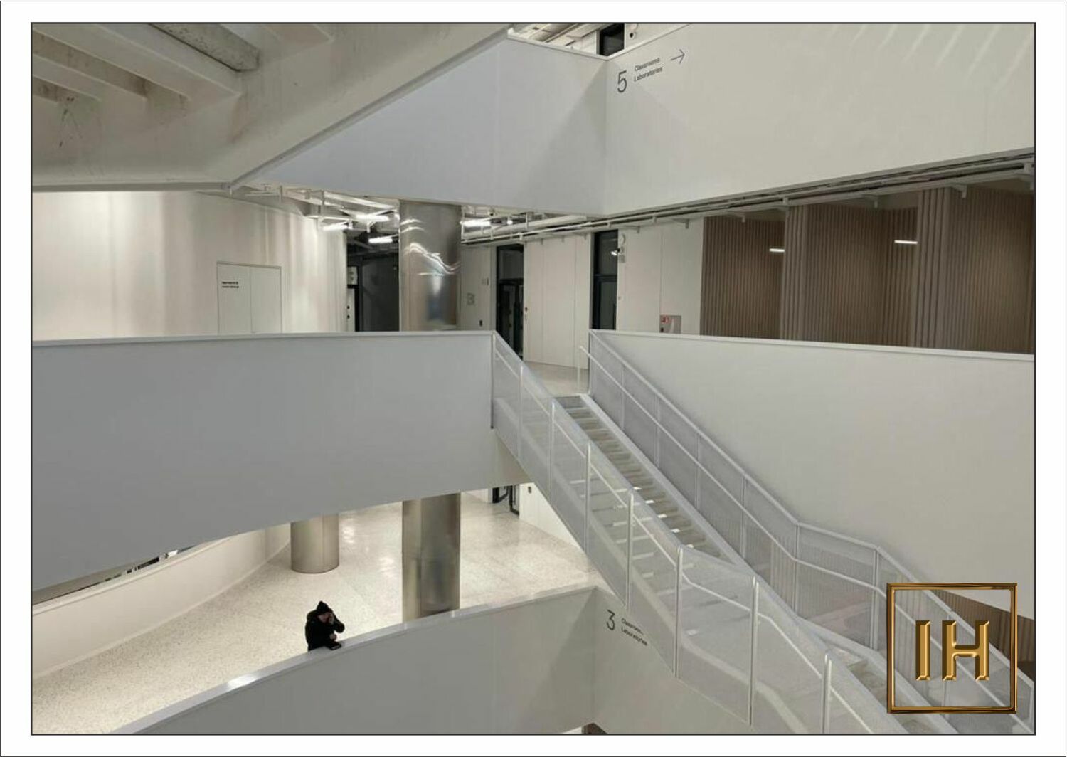 Сочетание двух дизайнов 3D панелей в одном помещении.	